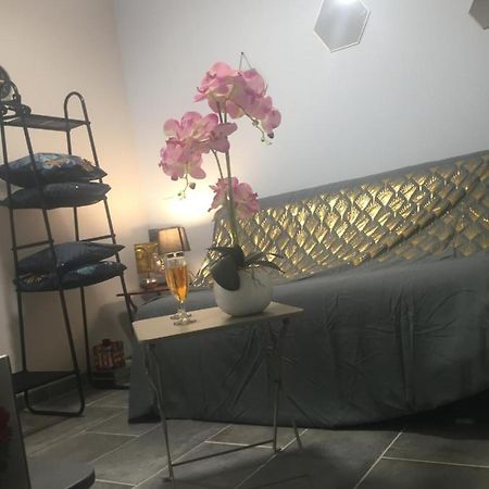 Chez Sandy Bed & Breakfast Aubagne Exterior foto